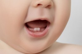 Kejutan, Ini Gunanya Simpan Gigi Bayi Anda yang Tanggal