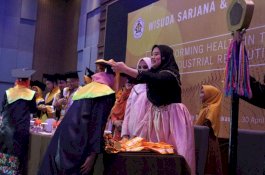 STIK Yapma Makassar kembali Wisuda Ratusan Mahasiswanya