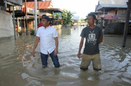 Syaharuddin Alrif Tinjau Langsung Lokasi Banjir di Sidrap