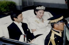 Sempat Ditolak Dua Kali, Begini Kisah Cinta Kaisar Naruhito dan Masako
