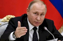 Putin Teken Undang-undang untuk Membuat Internet Independen di Rusia