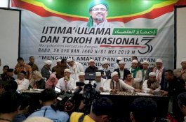 Ulama Pendukung Prabowo-Sandi Ingin Temui Ma'ruf Amin, TKN Tantang Begini