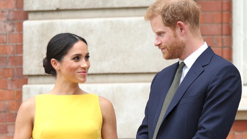 Meghan Markle dan Pangeran Harry. (Foto: Hello Magazine)