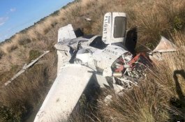 Pesawat Ringan Ambruk ke Tanah, Tiga Penumpang Selamat