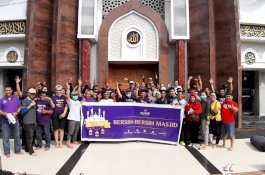 Jelang Ramadhan, PHI Gelar Aksi Bersih Masjid