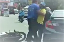 Berbelok Tanpa Weser, Emak-emak Ini Ditampar Pengendara Pria