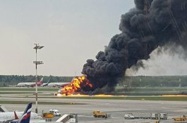 Pesawat Mendarat Darurat dan Terbakar di Bandara, 41 Orang Tewas