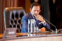 Brunei Tidak Jadi Tegakkan Hukuman Rajam untuk Gay