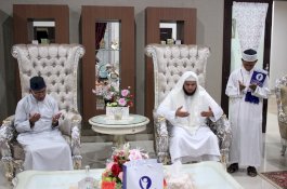 Peduli Kemanusian, Bupati Lutim Serahkan Donasi kepada Tim One Care