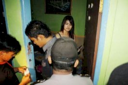 Sering Main ke Rumah Janda Malam Hari, Kades Digerebek Warganya