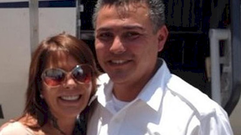 Juan José Aguilar Talavera dan istrinya.