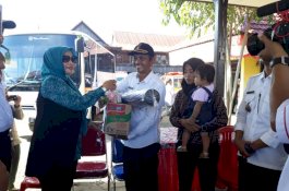 PKK Sulsel Salurkan Bantuan untuk Korban Banjir di Wajo