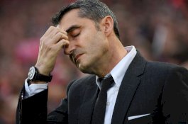 Barcelona Pecat Valverde, Bos Ajax Amsterdam Penggantinya?