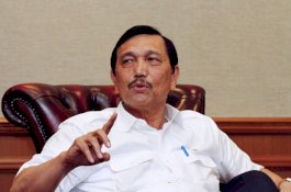 Luhut ke Susi: Jangan Sering-sering Tenggelamkan Kapak, Capek Nanti Bosan