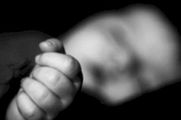 Bayi 3 Bulan Tewas Akibat Patah Tulang Leher karena Diputar Ayahnya