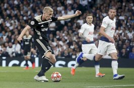 Pemain Belanda Ini Dipecat karena Saksikan Laga Tottenham vs Ajax