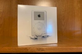 Seseorang Jual iPod Generasi Pertama Di eBay Seharga Rp286 Juta