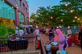 Aryaduta Bersama PHRI Gelar Buka Puasa Bersama Anak Yatim