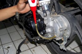 Motor Matik Jarang Ganti Oli Gardan, Ini Bahayanya