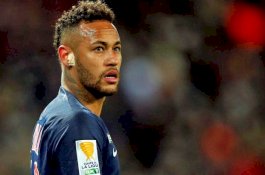 Maaf, Neymar! Kau Tak Cocok Jadi Kapten PSG