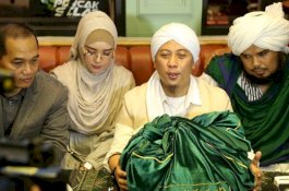 Keaslian Rambut Nabi Muhammad SAW Diragukan, Begini Reaksi Opick
