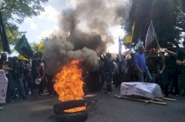 Terobos Barikade Satpol PP, Mahasiswa Jeneponto Desak Direktur RSUD Diproses Hukum