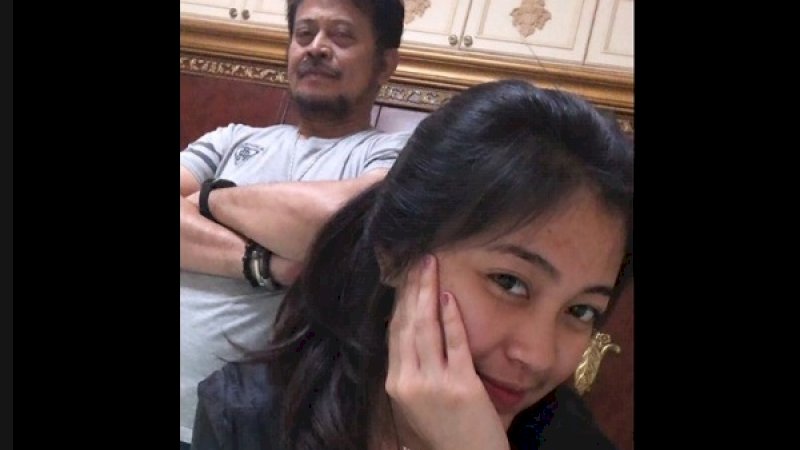 Syahrul Yasin Limpo dan cucunya, Andi Tenribilang.