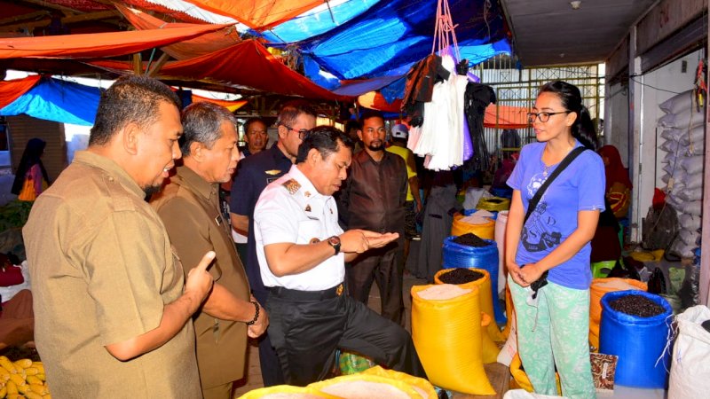 Giliran Wakil Bupati Sidrap Pantau Harga di Pasar