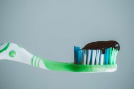 Dokter Gigi Himbau untuk Berhenti Gunakan Pasta Gigi Arang