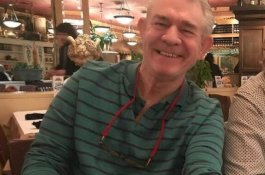 Suami Ikat Mayat Istrinya di Mobil dan Membawanya Keliling