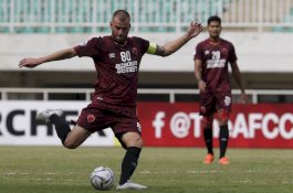 PSM Makassar Tantang Becamex, Wiljan Pluim Pun Reuni