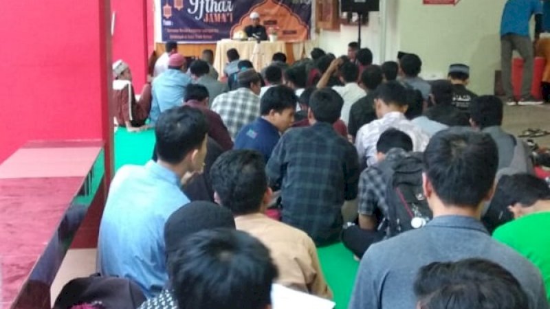 Buka puasa bersama yang digelar mahasiswa Fakultas Kedokteran Unhas, Selasa (14/5/2019).