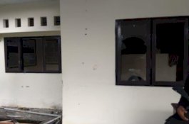 Anggota Brimob Dilempari Bom, Markas Polisi Diberondong Peluru