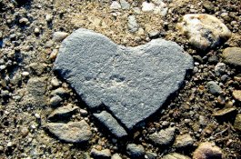 Tanda-Tanda Hati yang Keras dan Penyebabnya, Anda Termasuk?