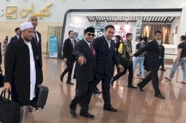 Fotonya Beredar, Prabowo Diisukan Hendak Kabur ke Arab Saudi, Ini Faktanya