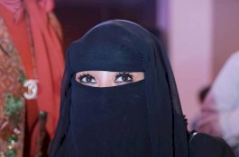 Dapat Hidayah, Enam Artis Cantik Ini Mantap Bercadar