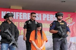 Transaksi Game Online, Wanita Cantik Ini Rugikan Bank Rp1,85 Miliar