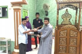 Gelar Safari Ramadan, Karang Taruna Desa Kampili Wakafkan Alquran