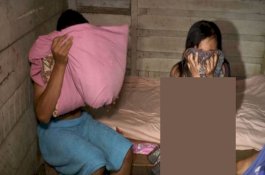 Tanpa Busana, Kakek Ini Tertangkap Basah Sedang Mesum