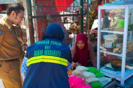 Ramadhan, Dinkes Bantaeng Lakukan Pemeriksaan Takjil di Pasar
