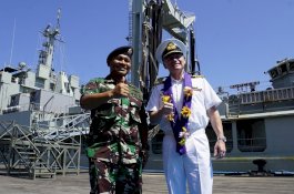 Kapal Perang Australia Sandar di Makassar, Ini Agendanya