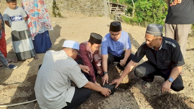 Peletakan batu pertama Ma&rsquo;had Al Mas&rsquo;udi Syadziliyyah dan Masjid Multimanfaat Parepare.
