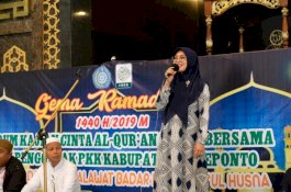 Istri Bupati Jeneponto Buka Gema Ramadan di Masjid Agung
