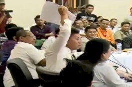 Bicaranya Dipotong, Jansen Sitindaon Gebrak Meja di Depan Ketua KPU dan Bawaslu RI