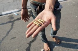 Moeldoko Sebut TNI-Polri Tak Bawa Peluru Tajam, Warga Kumpul Selongsong