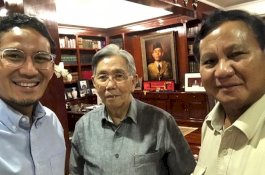 Massa Bentrok dengan Polisi, Sandiaga Temui Prabowo di Kertanegara