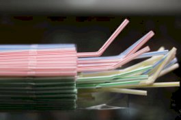 Pipet dan Cotton Bud Akan Dilarang di Inggris Mulai Tahun Depan