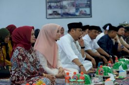 Adnan-Kio Buka Puasa di Yayasan Ponpes Yatama 