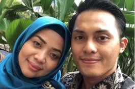Demi Suami, Muzdalifah Sering Pakai Baju Seksi