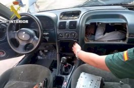 Mau Masuk ke Uni Eropa, Remaja Ini Terpaksa Sembunyi di Dashboard Mobil